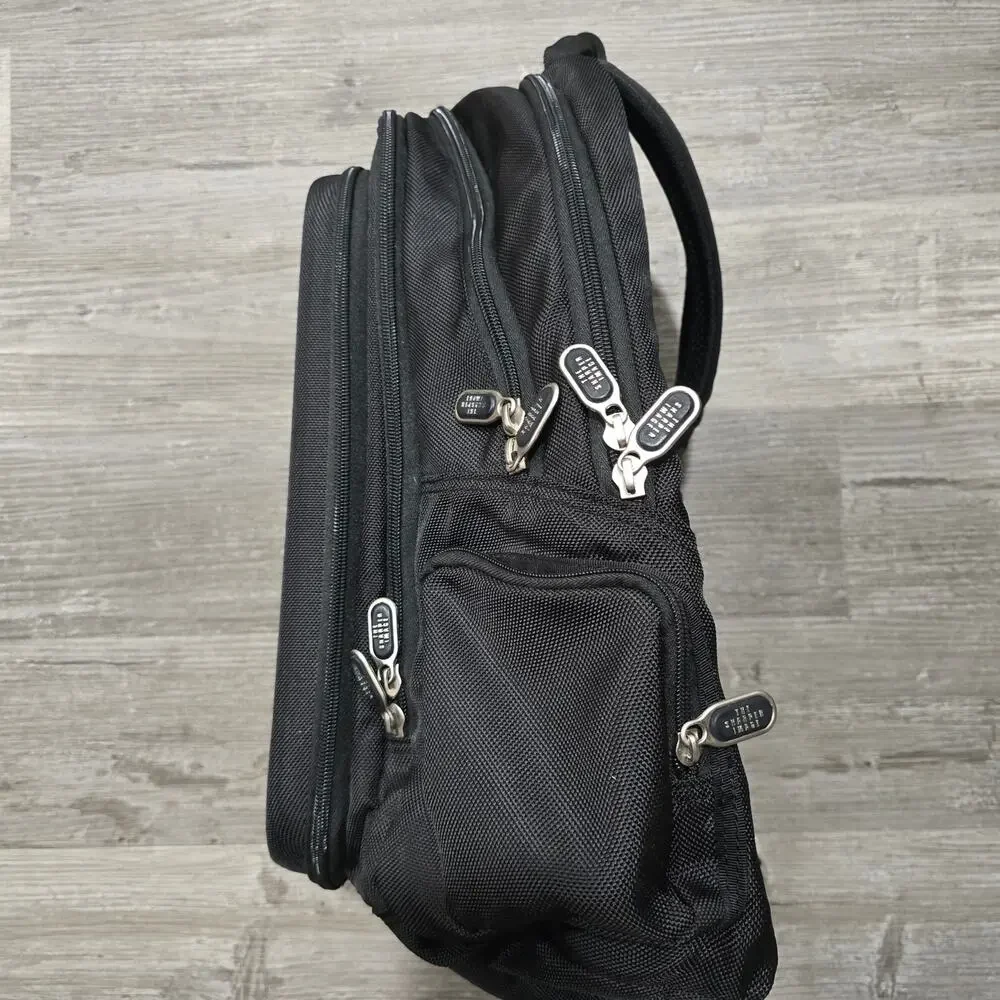 Sharper Image Black Multi Compartment Laptop Backpack Speaker System